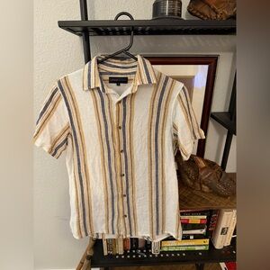 Casual Striped Button-Down Shirt in Blue and Yellow